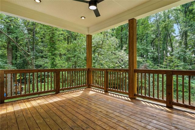 1664 Crestridge SE Drive, Marietta, GA 30067