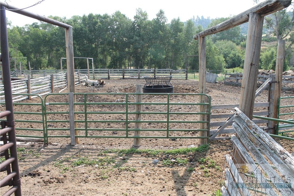 126 Upper Deer Creek, Big Timber, MT 59011 photo 14