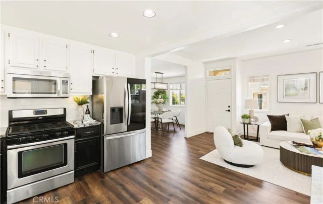26 Bloomfield Lane, Rancho Santa Margarita, CA 92688