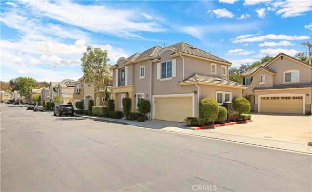26 Bloomfield Lane, Rancho Santa Margarita, CA 92688