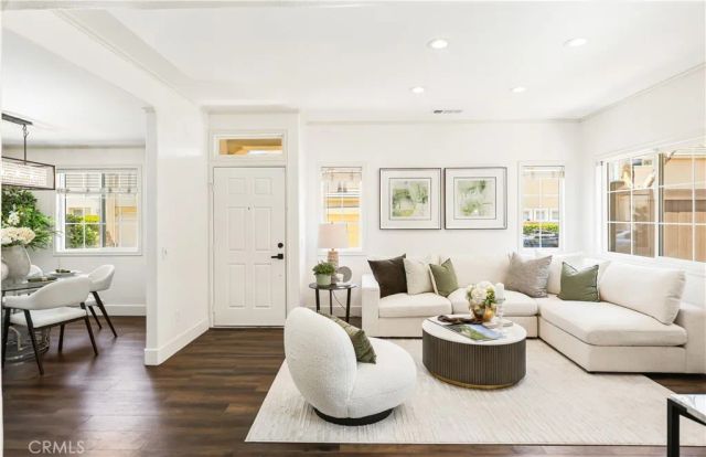 26 Bloomfield Lane, Rancho Santa Margarita, CA 92688