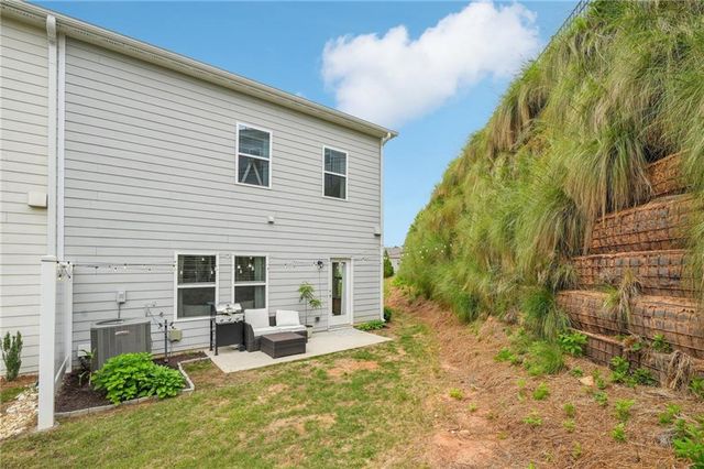 302 Braswell Court, Woodstock, GA 30188
