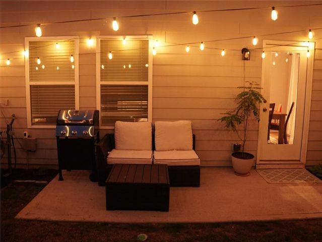 302 Braswell Court, Woodstock, GA 30188