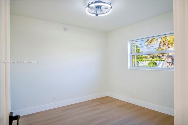 3251 NW 23rd Ct, Lauderdale Lakes, FL 33311