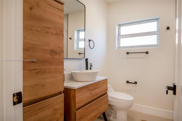 3251 NW 23rd Ct, Lauderdale Lakes, FL 33311