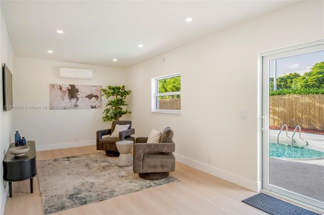 3251 NW 23rd Ct, Lauderdale Lakes, FL 33311