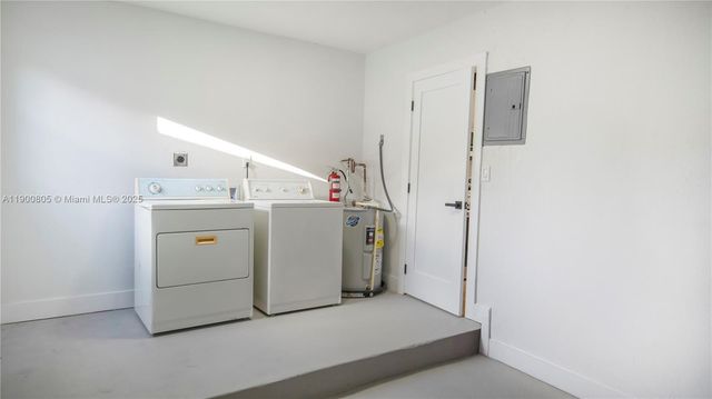 3251 NW 23rd Ct, Lauderdale Lakes, FL 33311