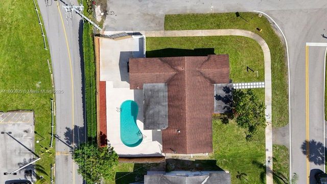 3251 NW 23rd Ct, Lauderdale Lakes, FL 33311