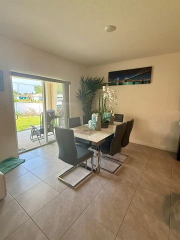 1405 Pace Drive NW, Palm Bay, FL 32907