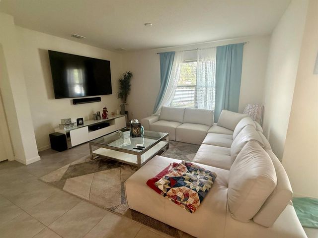 1405 Pace Drive NW, Palm Bay, FL 32907