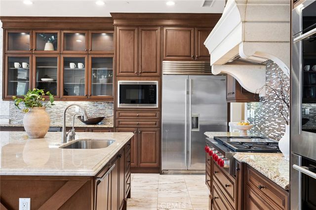 111 Shady Arbor, Irvine, CA 92618