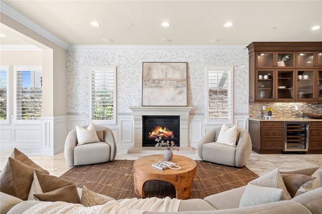 111 Shady Arbor, Irvine, CA 92618