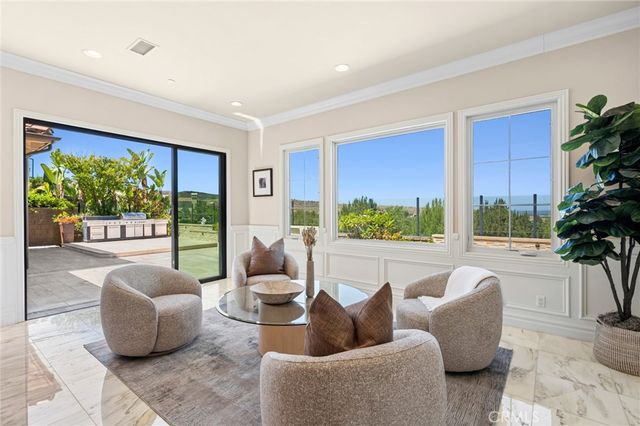 111 Shady Arbor, Irvine, CA 92618
