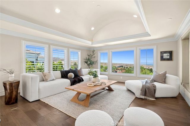 111 Shady Arbor, Irvine, CA 92618