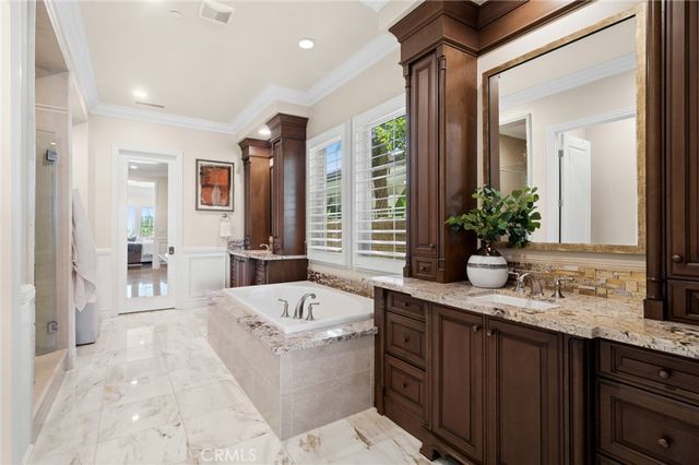 111 Shady Arbor, Irvine, CA 92618