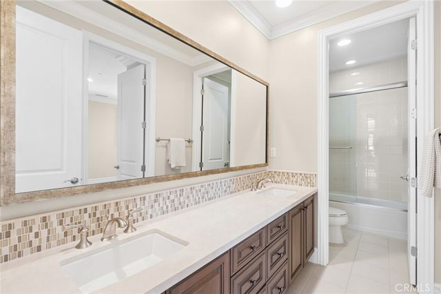 111 Shady Arbor, Irvine, CA 92618