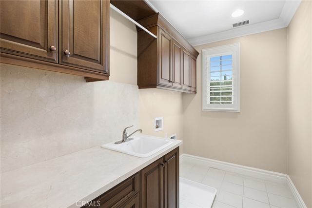 111 Shady Arbor, Irvine, CA 92618