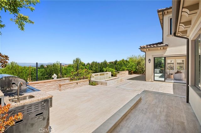 111 Shady Arbor, Irvine, CA 92618