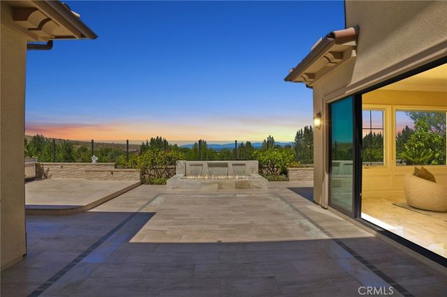 111 Shady Arbor, Irvine, CA 92618