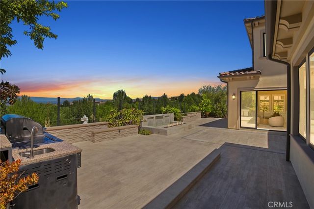 111 Shady Arbor, Irvine, CA 92618