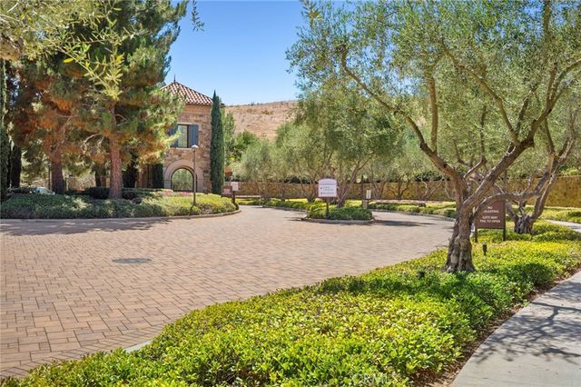 111 Shady Arbor, Irvine, CA 92618