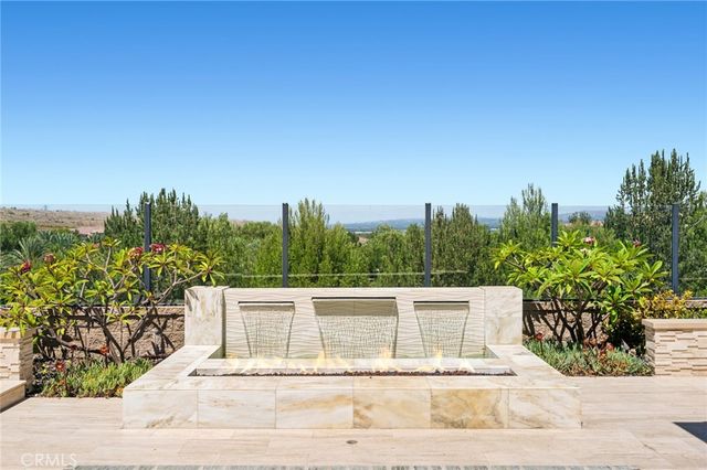 111 Shady Arbor, Irvine, CA 92618