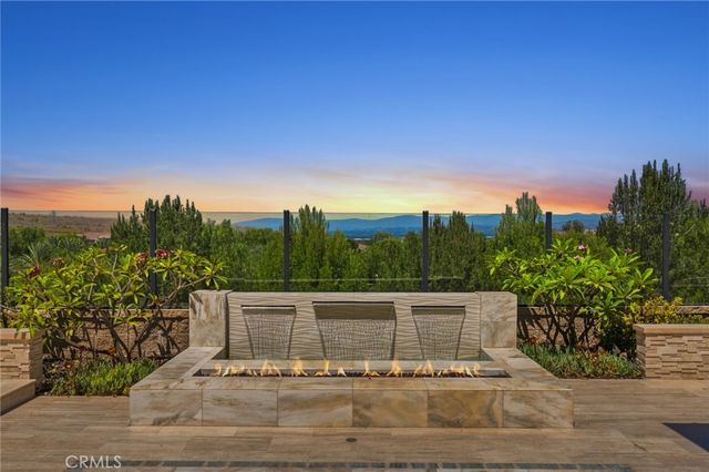 111 Shady Arbor, Irvine, CA 92618