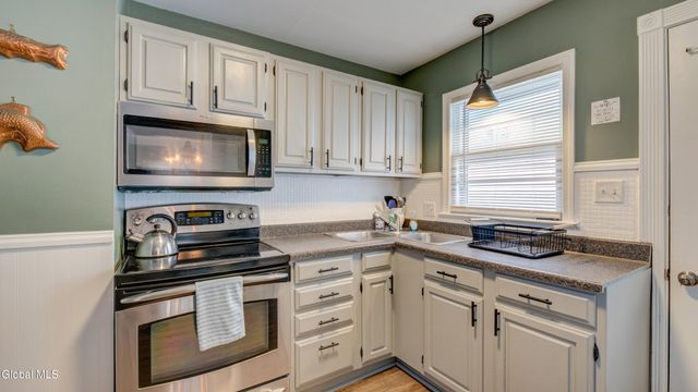 165 County Hwy 123, Mayfield, NY 12117