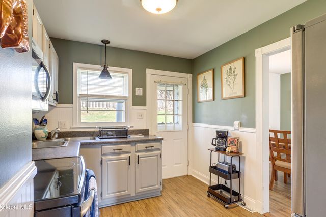 165 County Hwy 123, Mayfield, NY 12117