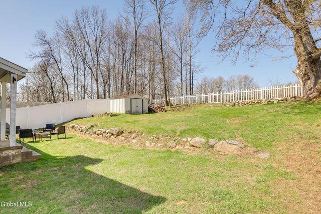 165 County Hwy 123, Mayfield, NY 12117