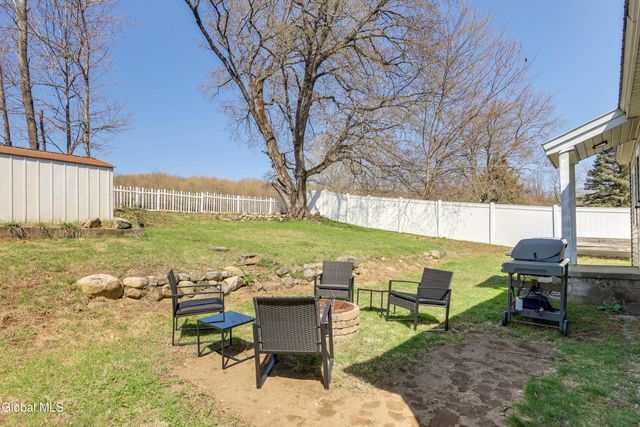165 County Hwy 123, Mayfield, NY 12117