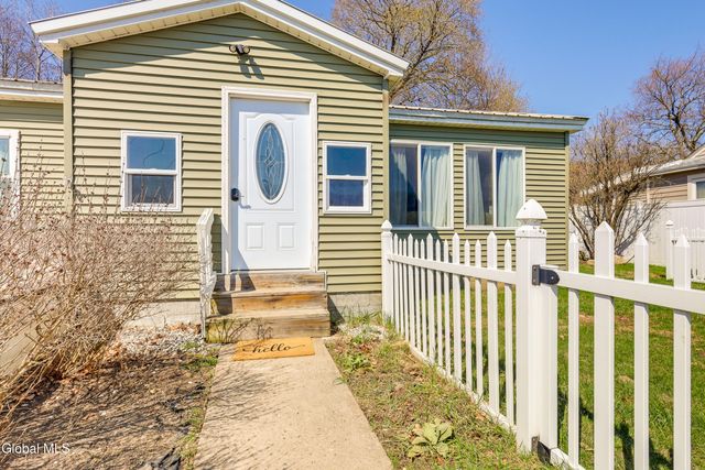 165 County Hwy 123, Mayfield, NY 12117