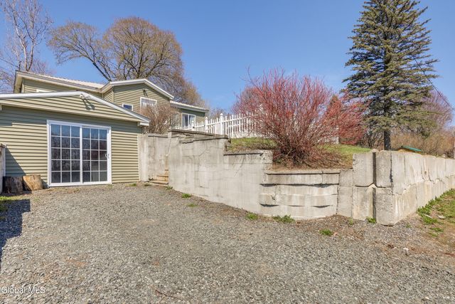 165 County Hwy 123, Mayfield, NY 12117