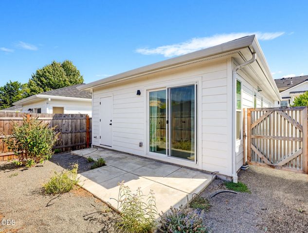 583 Coffee Lane, Ashland, OR 97520