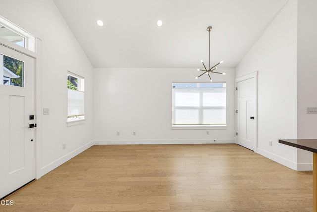 583 Coffee Lane, Ashland, OR 97520