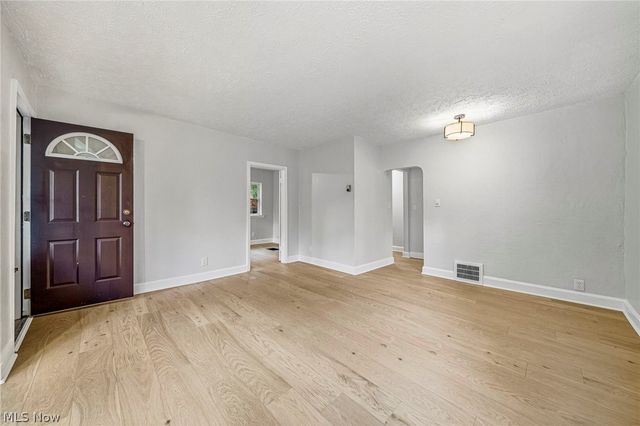 4541 Emerson Road, South Euclid, OH 44121