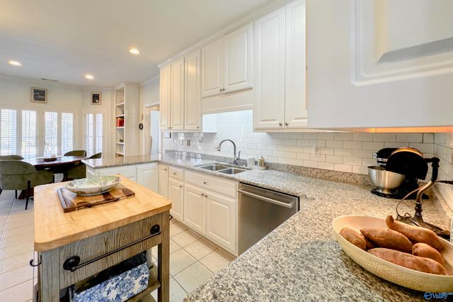 2831 Summerwind Drive, Decatur, AL 35603