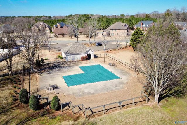 2831 Summerwind Drive, Decatur, AL 35603