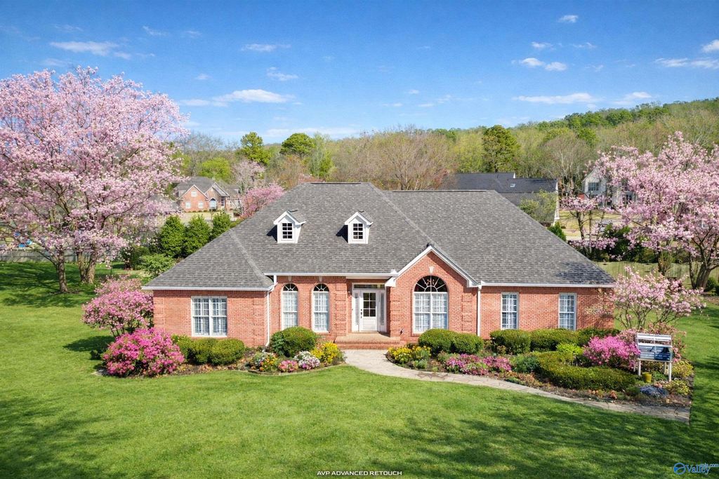 2831 Summerwind Drive, Decatur, AL 35603