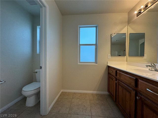 9048 Winchester Ridge Street, Las Vegas, NV 89139