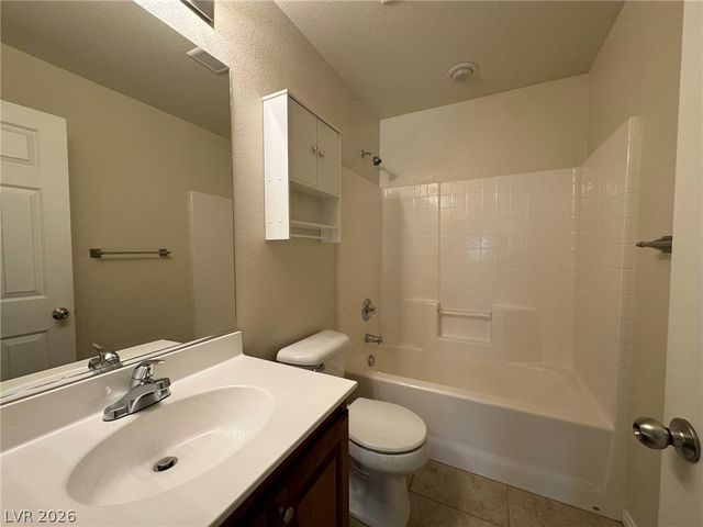 9048 Winchester Ridge Street, Las Vegas, NV 89139