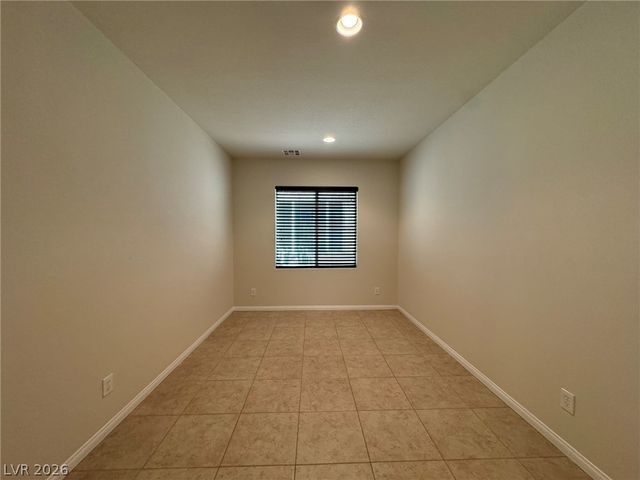 9048 Winchester Ridge Street, Las Vegas, NV 89139