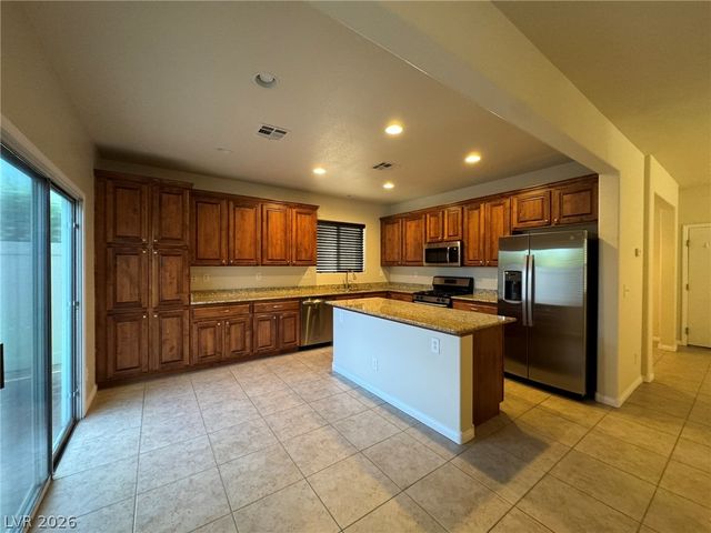 9048 Winchester Ridge Street, Las Vegas, NV 89139