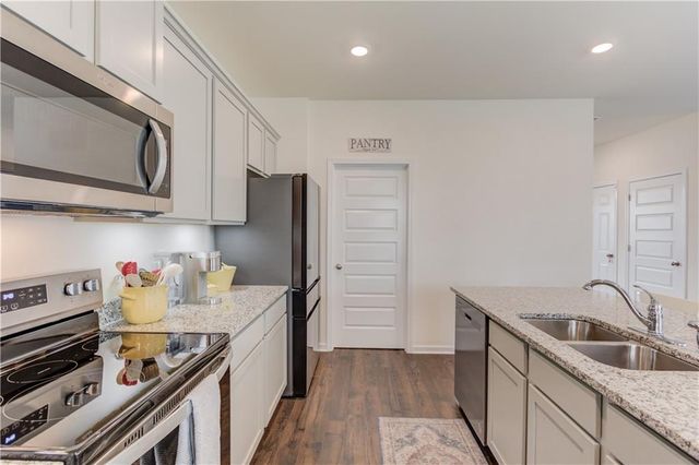 394 Murray Lane, Hoschton, GA 30548