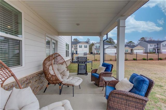 394 Murray Lane, Hoschton, GA 30548