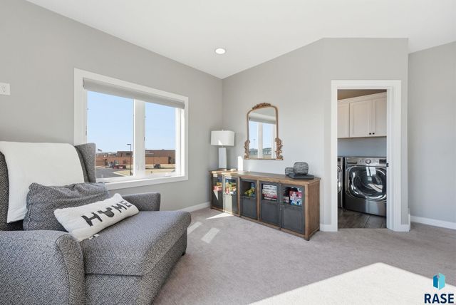 2504 W 95th St Street, Sioux Falls, SD 57108