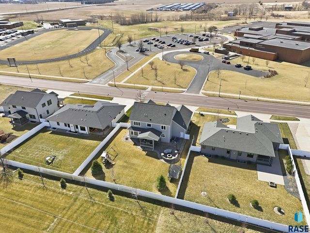 2504 W 95th St Street, Sioux Falls, SD 57108