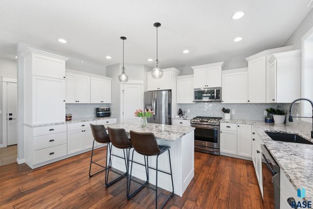 2504 W 95th St Street, Sioux Falls, SD 57108