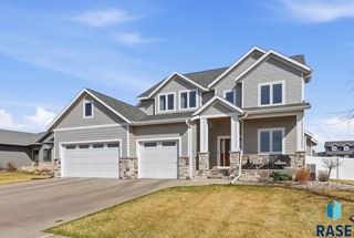 2504 W 95th St Street, Sioux Falls, SD 57108