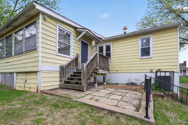 311 Superior Drive, St Louis, MO 63135